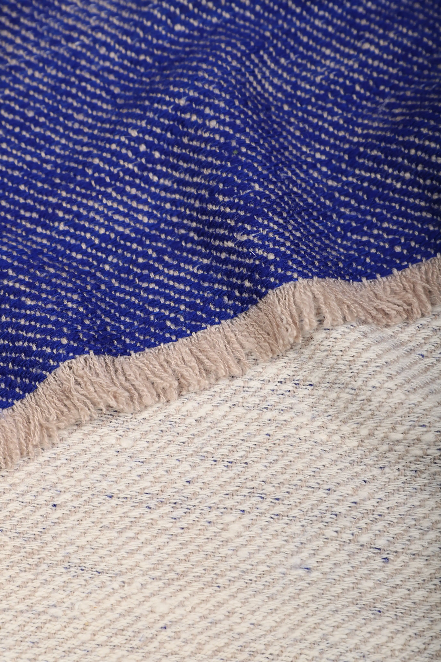 REVERSIBLE THROW - BLUE & IVORY