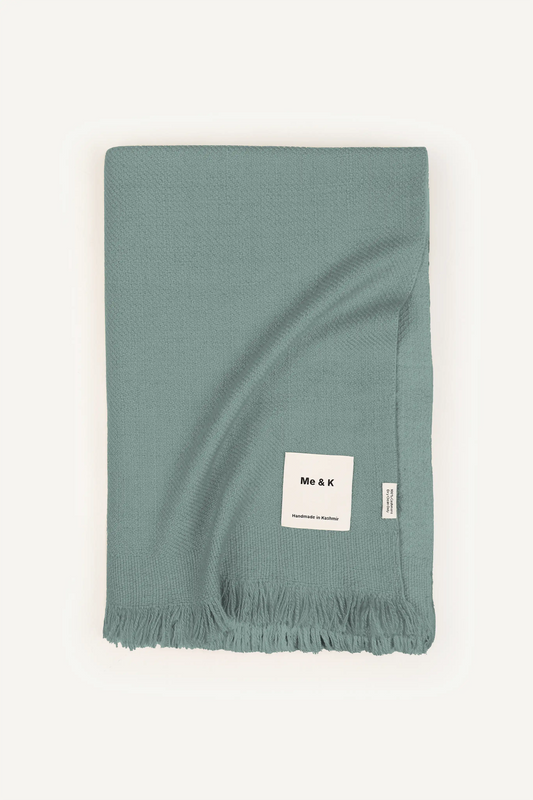 SOLID THROW - MINERAL BLUE